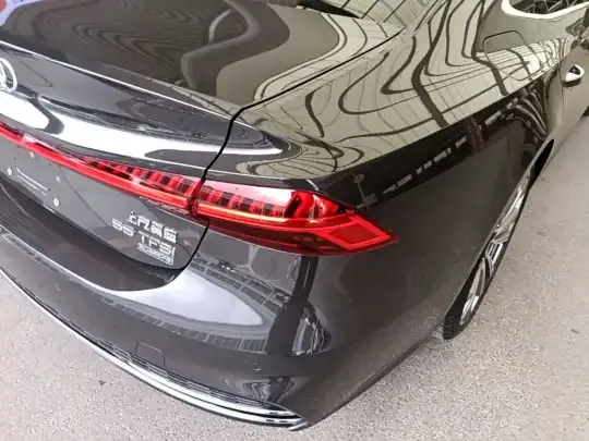 Audi A7L 2024 (6800 км)