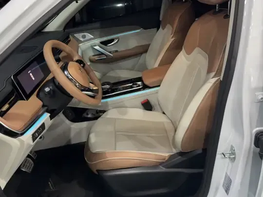 JETOUR X70 C-DM 2024 (8500 км)