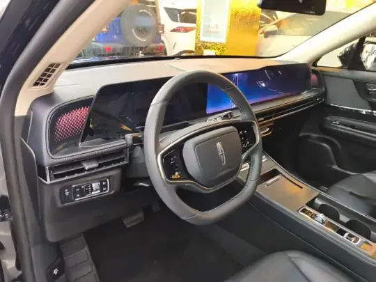 Lincoln Corsair 2024 (9300 км)