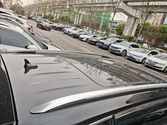 Volkswagen Tiguan L 2024 (24600 км)
