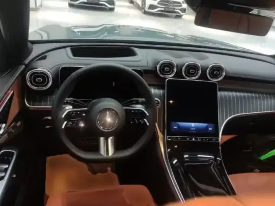 Mercedes-Benz GLC 2024 (10100 км)