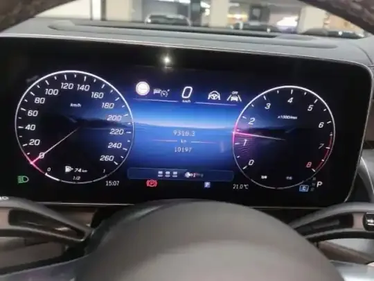 Mercedes-Benz GLC 2024 (10100 км)