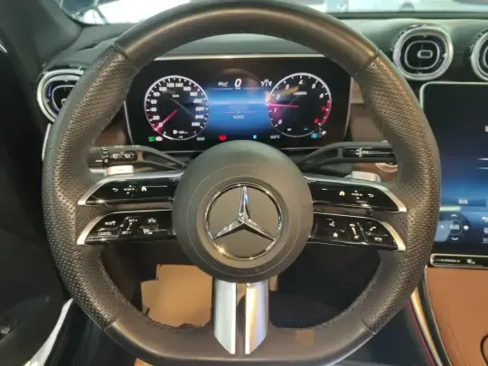 Mercedes-Benz GLC 2024 (52000 км)