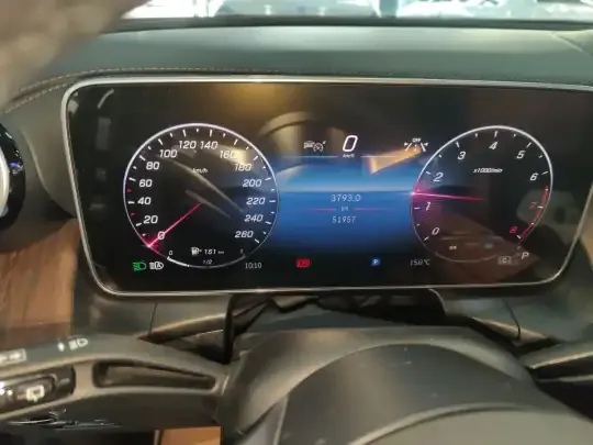Mercedes-Benz GLC 2024 (52000 км)