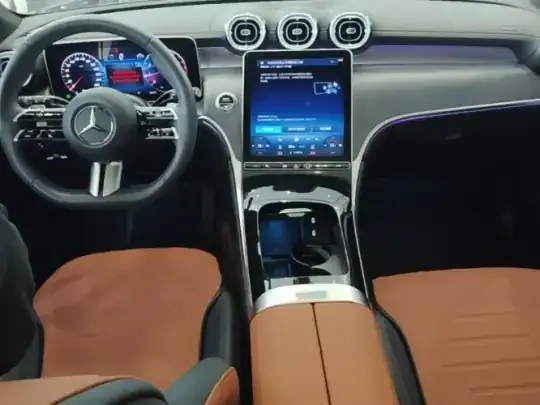 Mercedes-Benz GLC 2024 (15600 км)