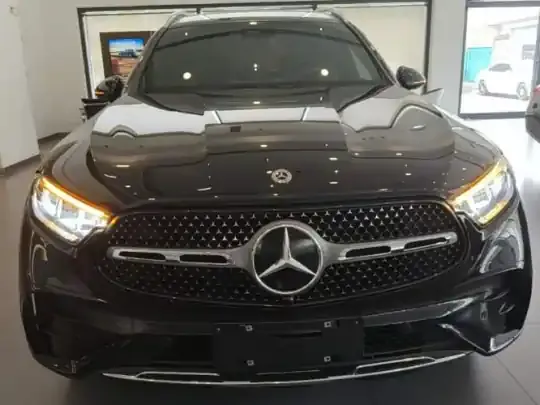Mercedes-Benz GLC 2024 (15600 км)