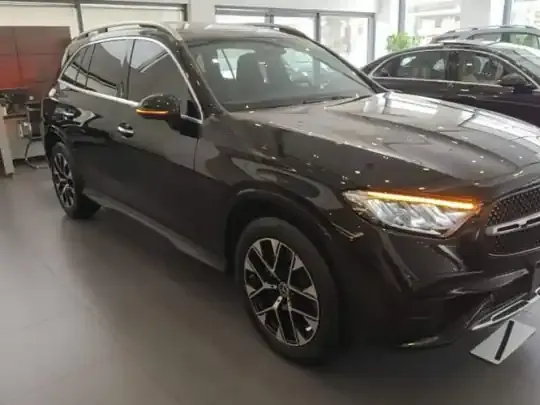 Mercedes-Benz GLC 2024 (15600 км)