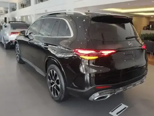 Mercedes-Benz GLC 2024 (15600 км)