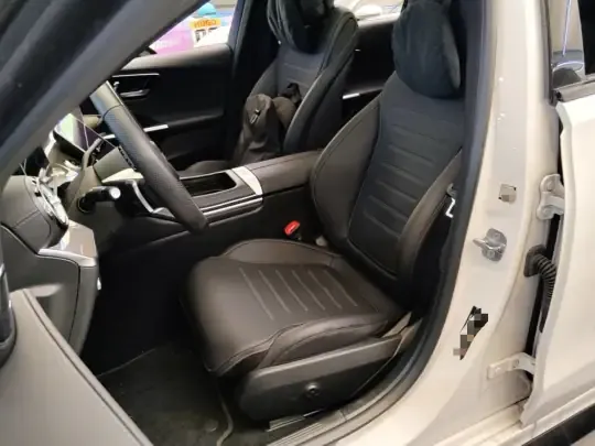 Mercedes-Benz C-Class 2024 (25000 км)