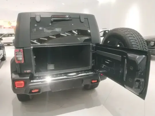 BAIC Off-Road BJ40 2024 (32800 км)