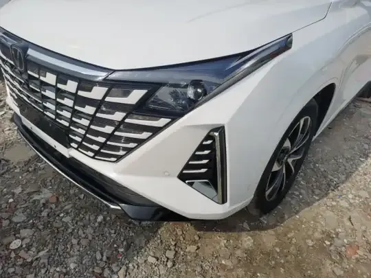 CHANGAN UNI-Z New Energy 2024 (600 км)