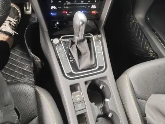 Volkswagen FAW-Volkswagen CC 2024 (28400 км)