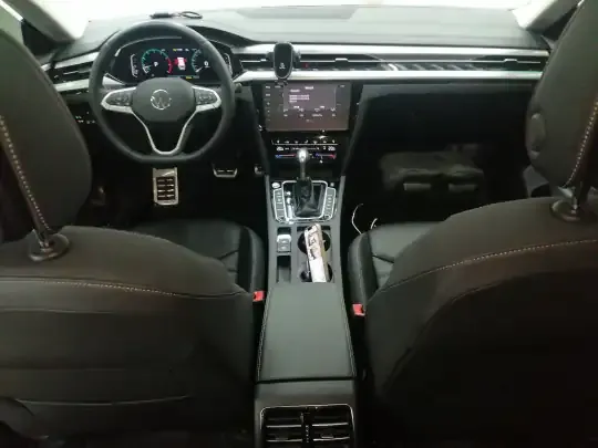 Volkswagen FAW-Volkswagen CC 2024 (23100 км)