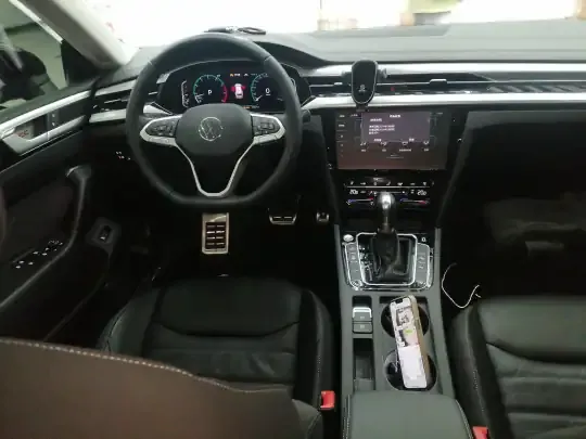 Volkswagen FAW-Volkswagen CC 2024 (23100 км)