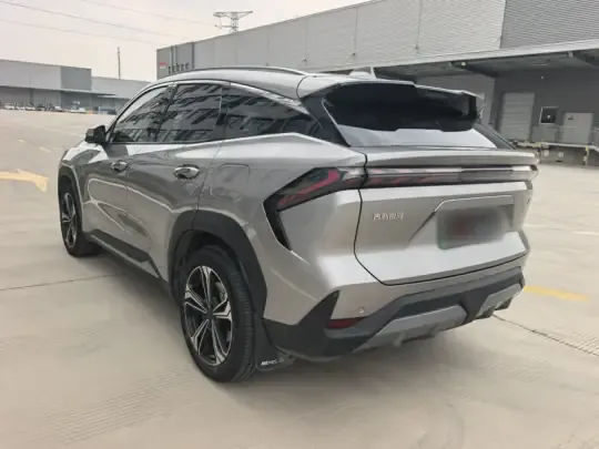 Geely Galaxy L7 2024 (22400 км)