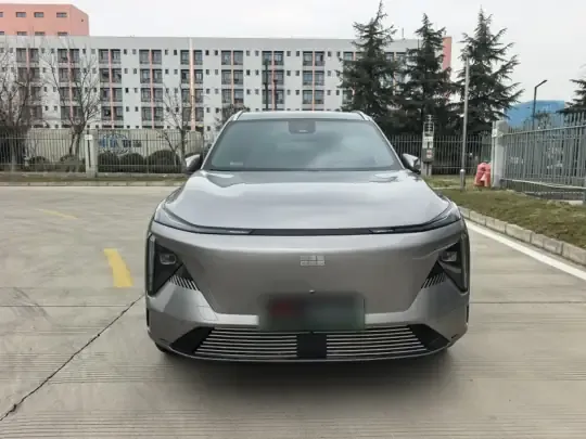 Geely Galaxy L7 2024 (22400 км)