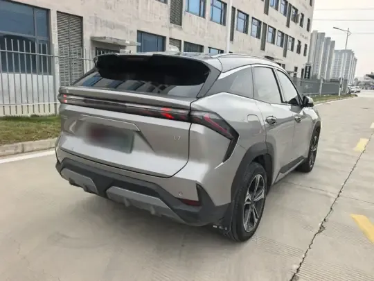 Geely Galaxy L7 2024 (22400 км)