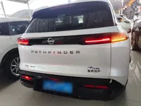 Nissan Pathfinder 2024 (8800 км)