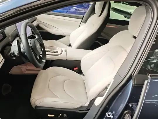Xiaomi Auto SU7 2024 (14200 км)