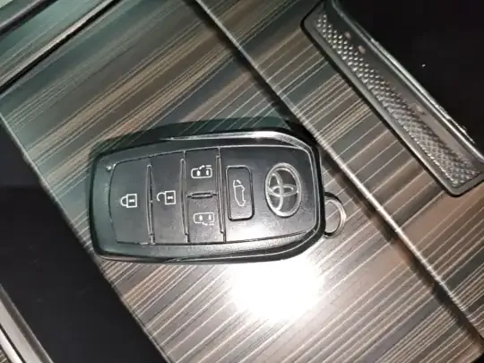 Toyota SIENNA 2024 (65300 км)