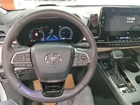 Toyota SIENNA 2024 (65300 км)