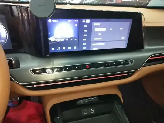 Hongqi H9 2024 (23000 км)