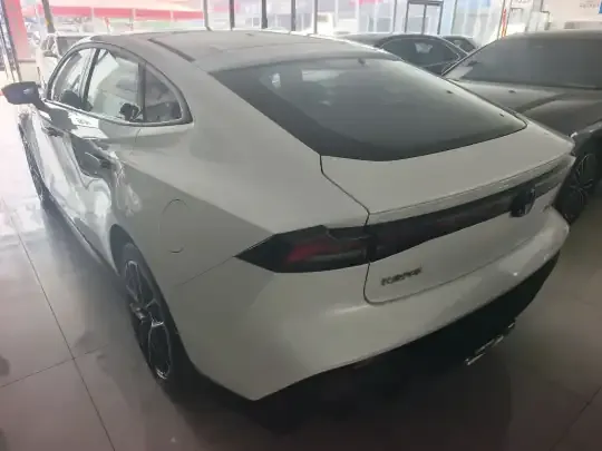 Changan UNI-V iDD 2024 (100 км)