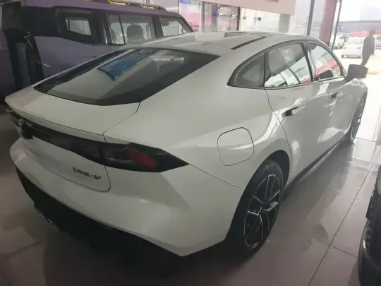 Changan UNI-V iDD 2024 (100 км)