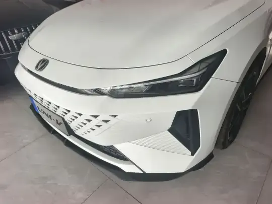 Changan UNI-V iDD 2024 (100 км)