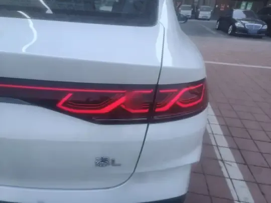 BYD Qin L 2024 (18900 км)