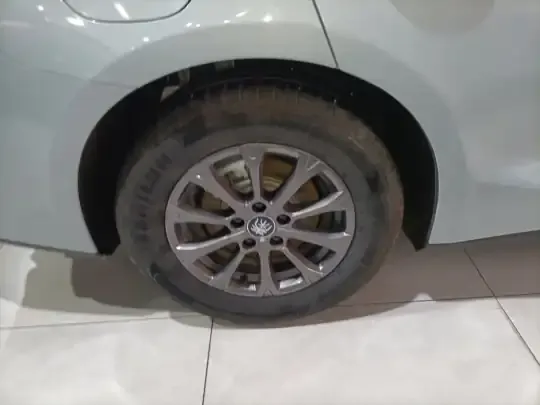 BYD Qin L 2024 (9700 км)