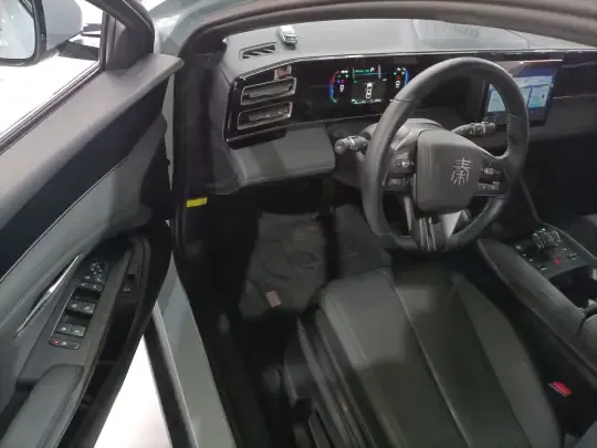 BYD Qin L 2024 (9700 км)