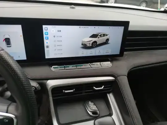 Roewe D5X DMH 2024 (1200 км)