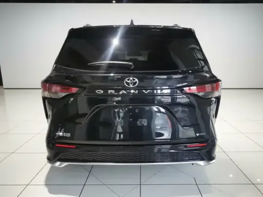 Toyota Granvia 2024 (4500 км)