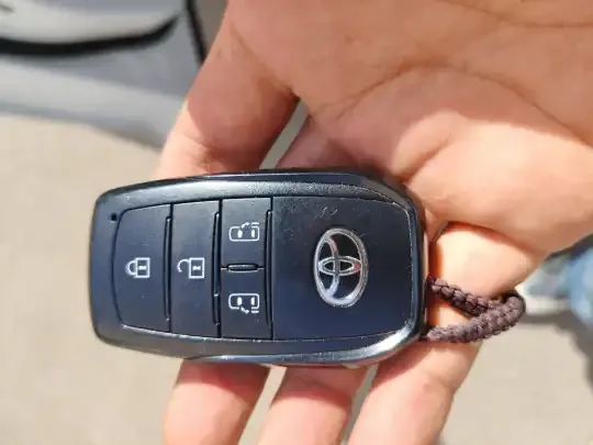 Toyota Granvia 2024 (37900 км)
