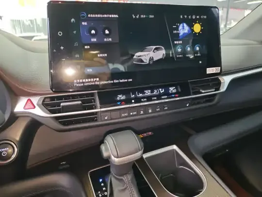 Toyota Granvia 2024 (31000 км)