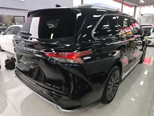Toyota Granvia 2024 (31000 км)