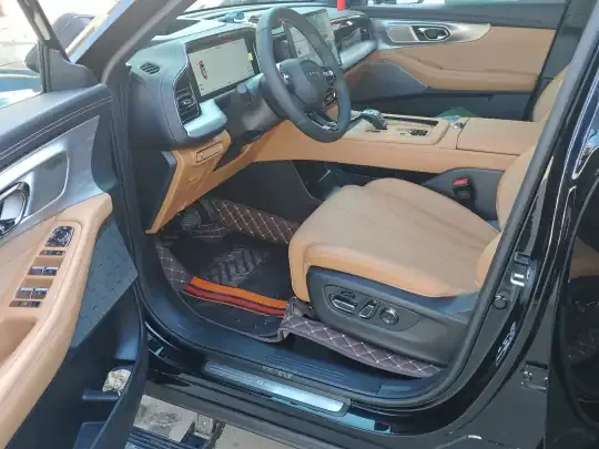 GAC Trumpchi ES9 2024 (8100 км)
