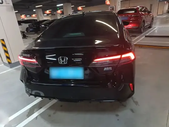 Honda Inspire 2024 (21900 км)