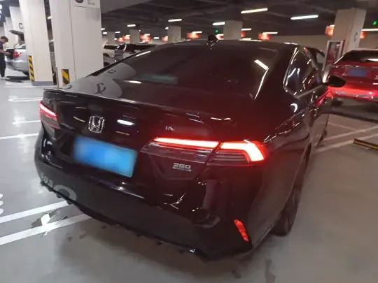 Honda Inspire 2024 (21900 км)