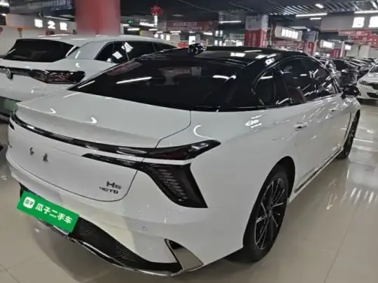 Hongqi H6 2024 (26500 км)