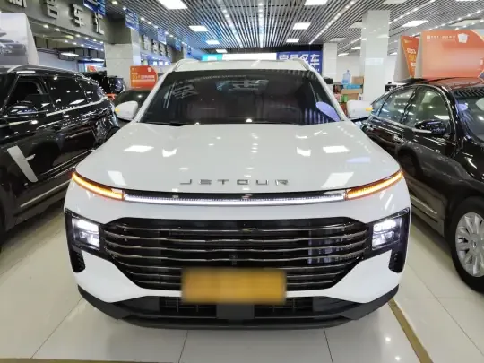 JETOUR X70 PLUS 2025 (9600 км)