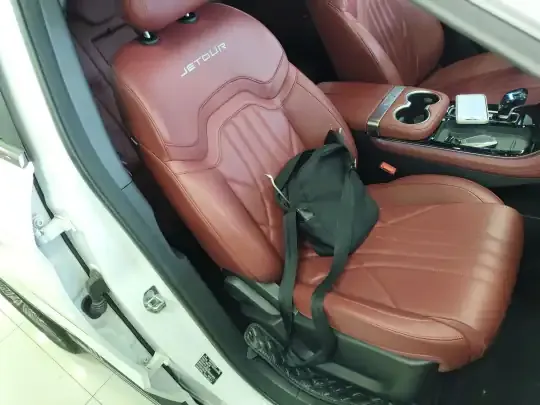 JETOUR X70 PLUS 2025 (9600 км)