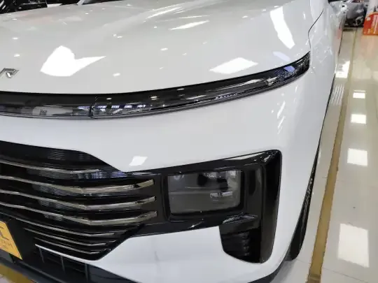 JETOUR X70 PLUS 2025 (9600 км)
