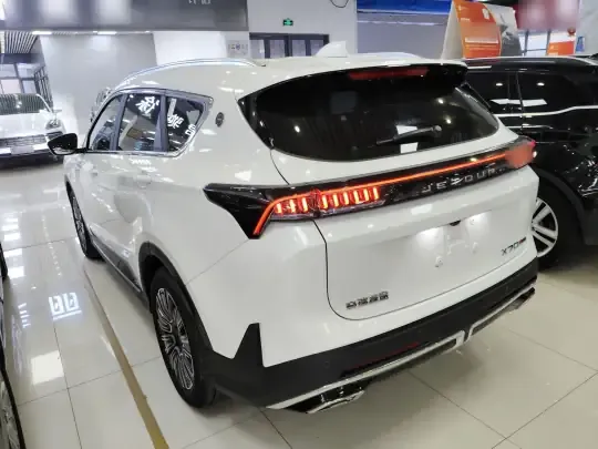 JETOUR X70 PLUS 2025 (9600 км)