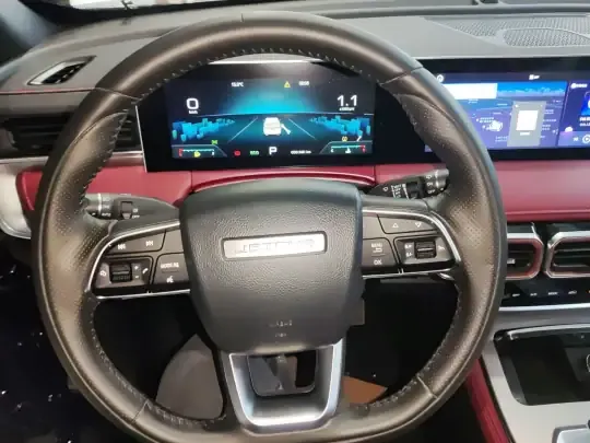 JETOUR X70 PLUS 2024 (5500 км)
