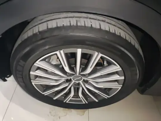 JETOUR X70 PLUS 2024 (5500 км)