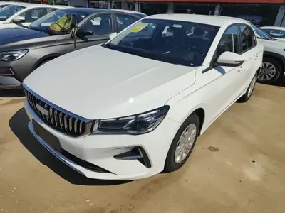Geely Auto Emgrand 2025 (100 км)