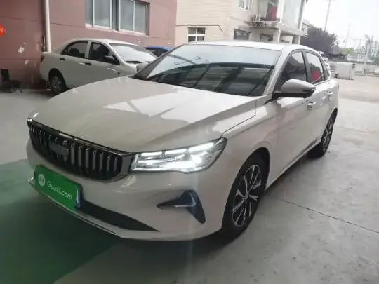 Geely Auto Emgrand 2025 (800 км)