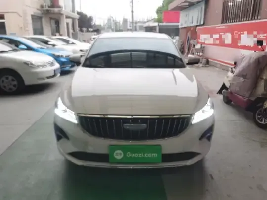 Geely Auto Emgrand 2025 (800 км)
